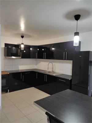 appartement à la location -   02200  SOISSONS, surface 66,75 m2 location appartement - APR720519
